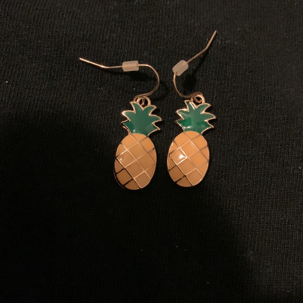 Earring Bundle - Picture 2 of 4